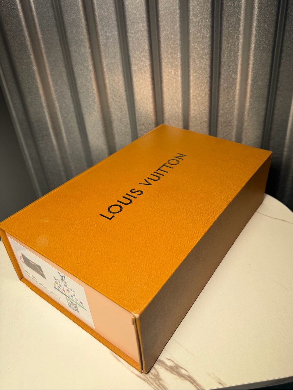 Empty Louis Vuitton Box - Picture 2 of 10